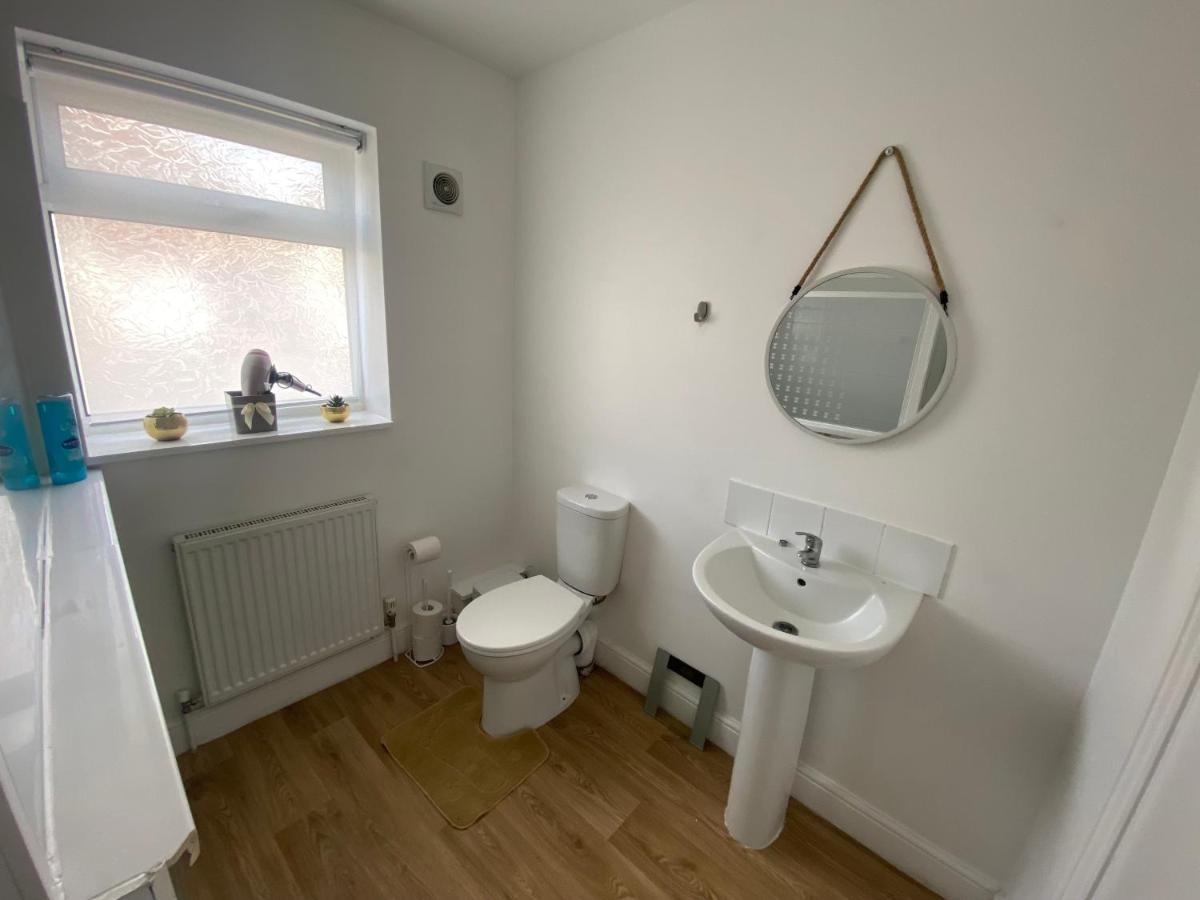 Private House With Free Park For Group Near Wembley Station Villa London Eksteriør billede